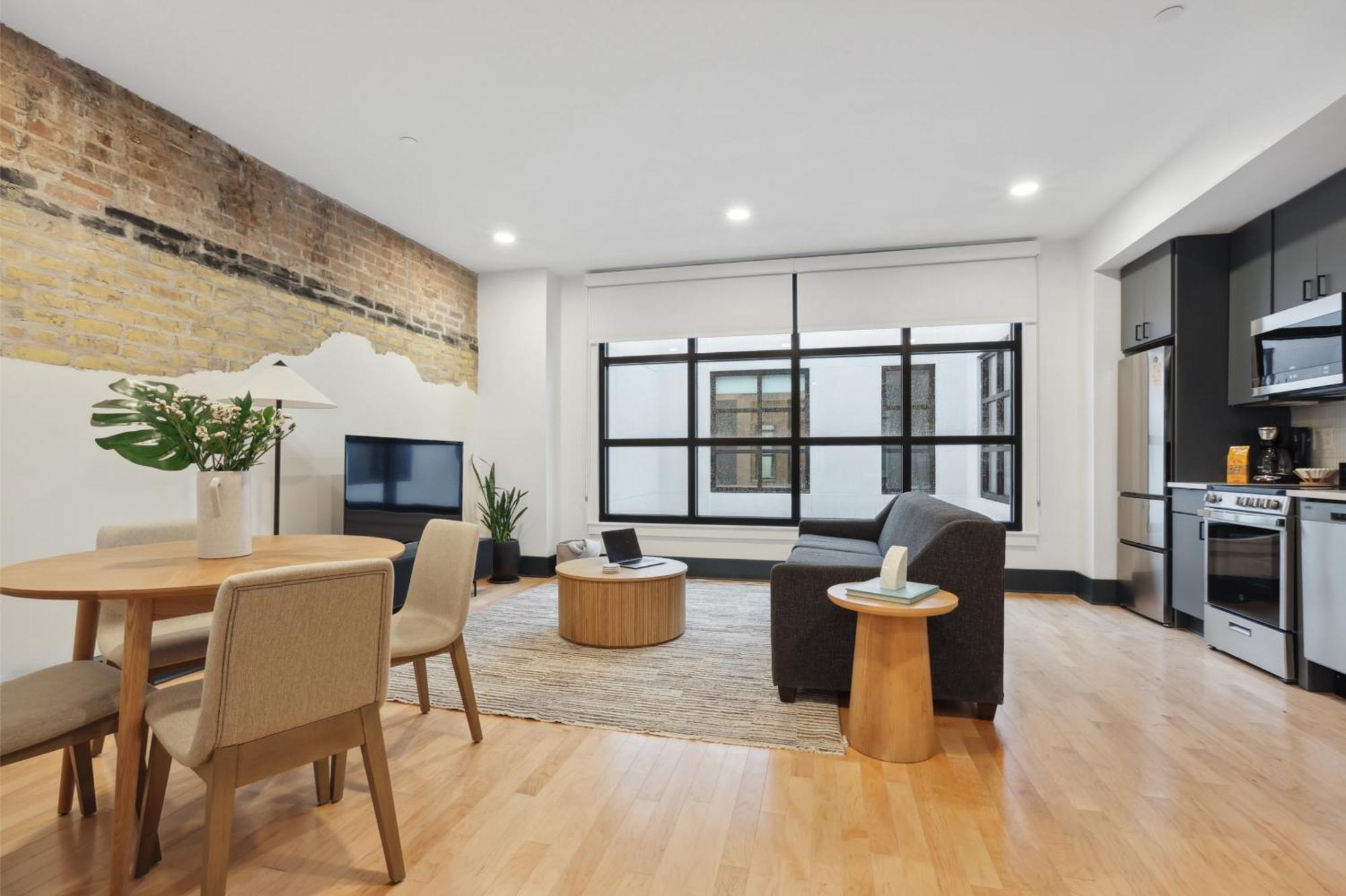 Apartment Roami At 714 Canal New Orleans
